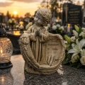 ZNICZ GIPSOWA FIGURKA NAGROBNA  Anioł Aniołek Dekoracja grób cmentarz