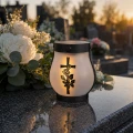 ZNICZ SOLARNY LED LAMPION NA GRÓB STATUETKA NA CMENTARZ RÓŻA KRZYŻ NAGROBNY (10).png