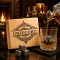 KAMIENIE DO WHISKY KAMIENNE KOSTKI GRANIT w drewnianym pudełku z grawerem