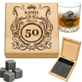 KAMIENIE DO WHISKY KAMIENNE KOSTKI GRANIT w drewnianym pudełku z grawerem