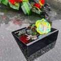 DEKORACJA na grób GRAWEROWANY ZNICZ podstawka na cmentarz WIECZNA RÓŻA