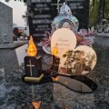 Znicz LED STATUETKA Złota NA CMENTARZ GRÓB DUŻA wieczna lampka nagrobna