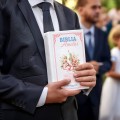 Pamiątka Chrzest BIBLIA PISMO ŚW nadruk z imieniem OD CZRESTNYCH DZIADKÓW          UVP-149-BIBLIA-CHRZ