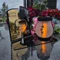 WIECZNY ZNICZ SOLARNY Statuetka dla DZIADKA na Grób Wszystkich Świętych LED