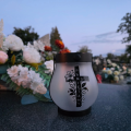 ZNICZ SOLARNY LED LAMPION NA GRÓB STATUETKA NA CMENTARZ RÓŻA KRZYŻ