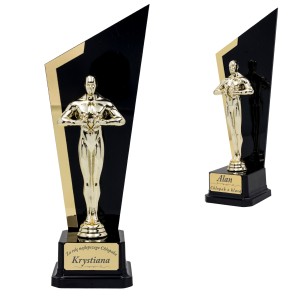 Statuetka na Dzień Chłopaka PREZENT DLA KOLEGI Z KLASY grawer z imieniem