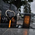 WIECZNY ZNICZ SOLARNY Statuetka dla BABCI na Grób Wszystkich Świętych LED