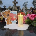 ZNICZ LAMPION NA GRÓB dla CHŁOPCA DZIECKA statuetka na cmentarz  LED