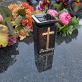 ZNICZ SOLARNY LED LAMPION NA GRÓB STATUETKA NA CMENTARZ Z KRZYŻEM