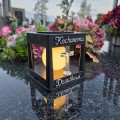 ZNICZ SOLARNY LED LAMPION NA GRÓB STATUETKA NA CMENTARZ Z KRZYŻEM