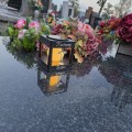 ZNICZ SOLARNY LED LAMPION NA GRÓB STATUETKA NA CMENTARZ Z KRZYŻEM