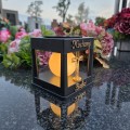ZNICZ SOLARNY LED LAMPION NA GRÓB STATUETKA NA CMENTARZ Z KRZYŻEM
