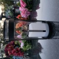 ZNICZ solarny LED lampion na grób STATUETKA na cmentarz z KRZYŻEM