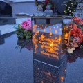 ZNICZ LED LAMPION na GRÓB cmentarz efekt nieskończonego ognia CYTAT RÓŻA