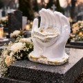 FIGÓRKA DŁONIE znicz stroik NA GRÓB dekoracja nagrobna  grób DUŻY ŚWIECZNIK